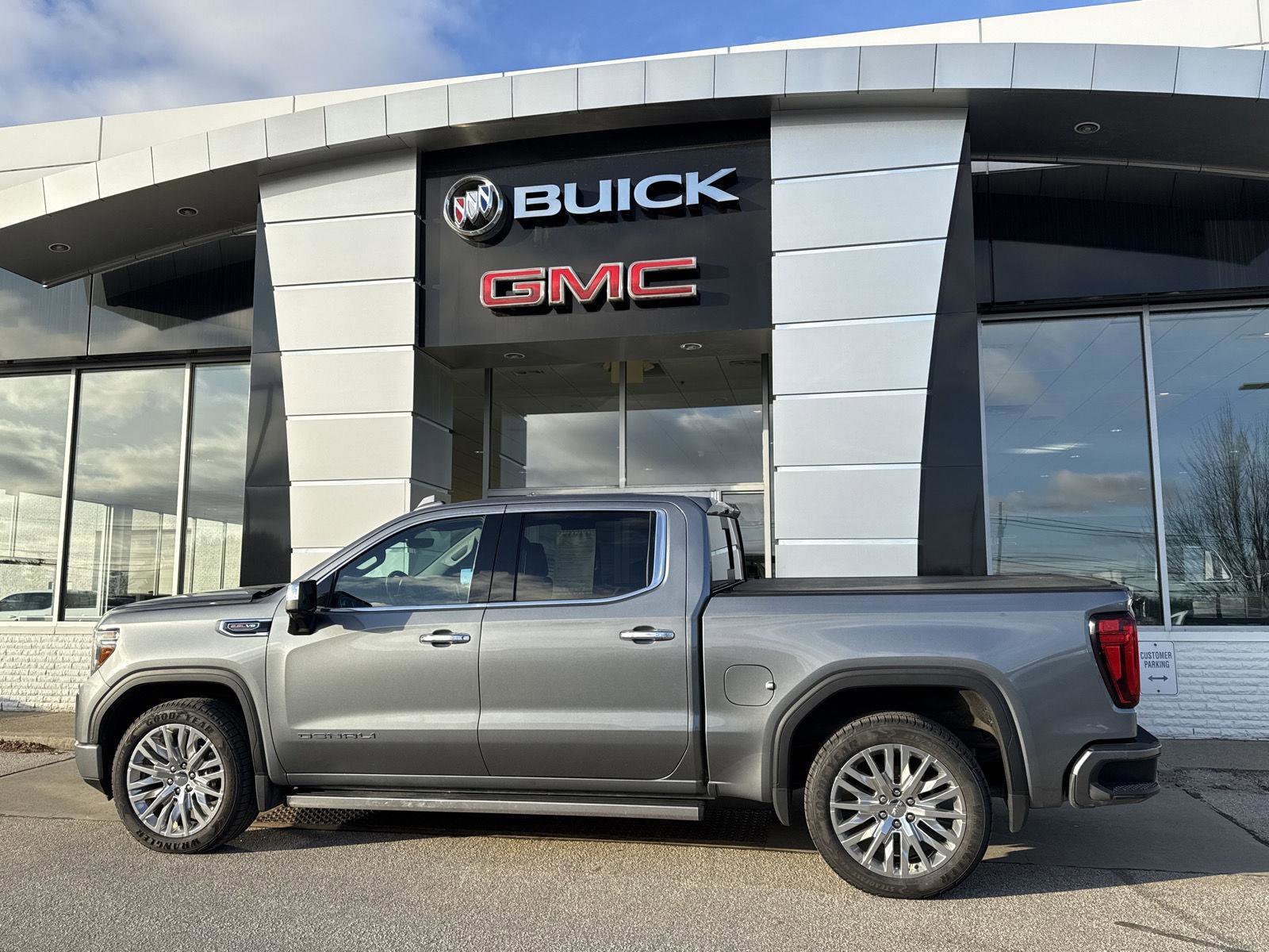 Used 2019 GMC Sierra 1500 Denali w/ Denali Ultimate Package image 3