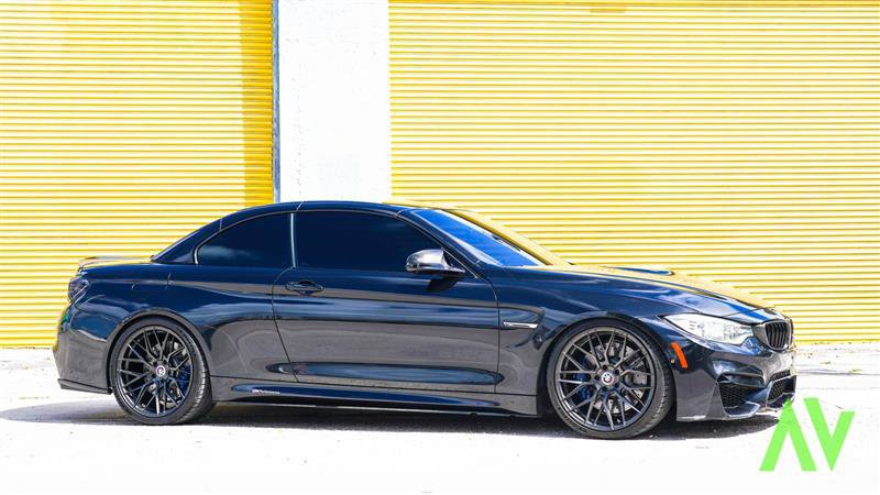 Used 2016 BMW M4 Convertible image 21