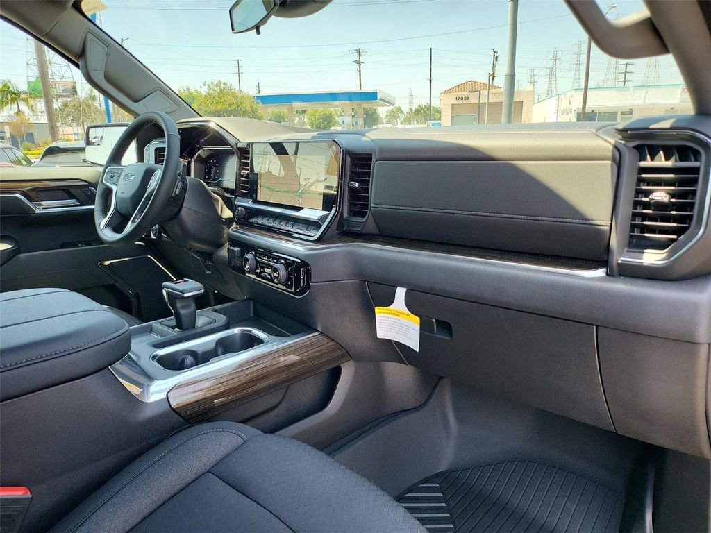 Certified 2024 Chevrolet Silverado 1500 LT Trail Boss w/ LPO, Dark Essentials Package AWD/4WD image 20