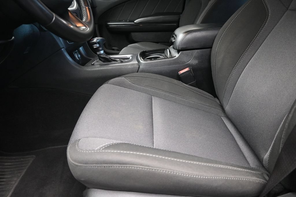 Used 2020 Dodge Charger SXT w/ Blacktop Package RWD image 13