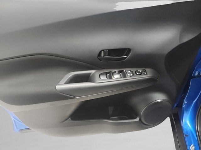 Used 2024 Nissan Kicks S image 28