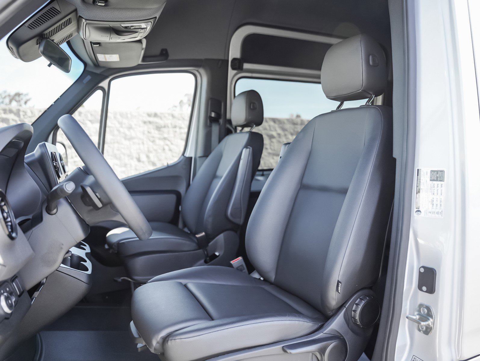 Used 2024 Mercedes-Benz Sprinter 2500 image 13