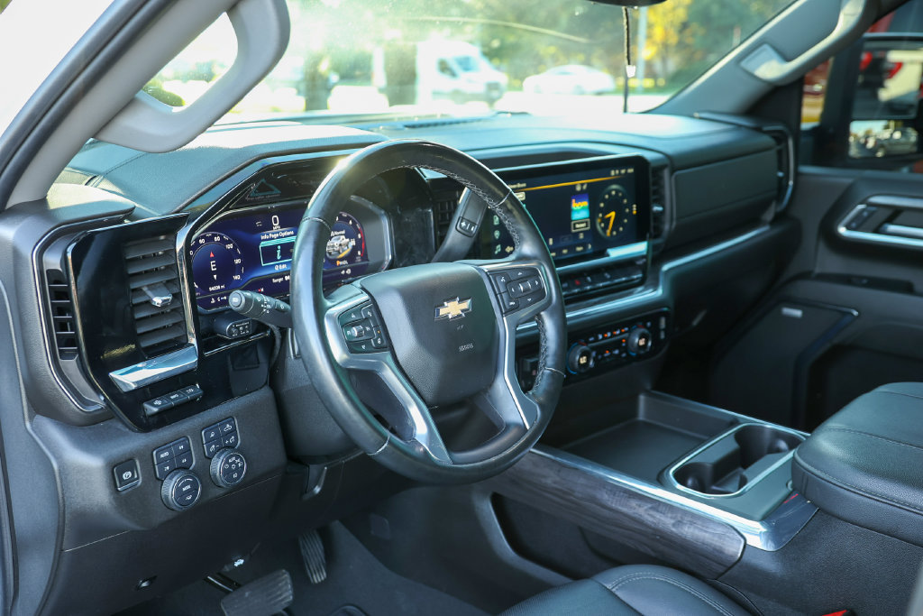 Used 2024 Chevrolet Silverado 2500 LTZ w/ LTZ Plus Package AWD/4WD image 40