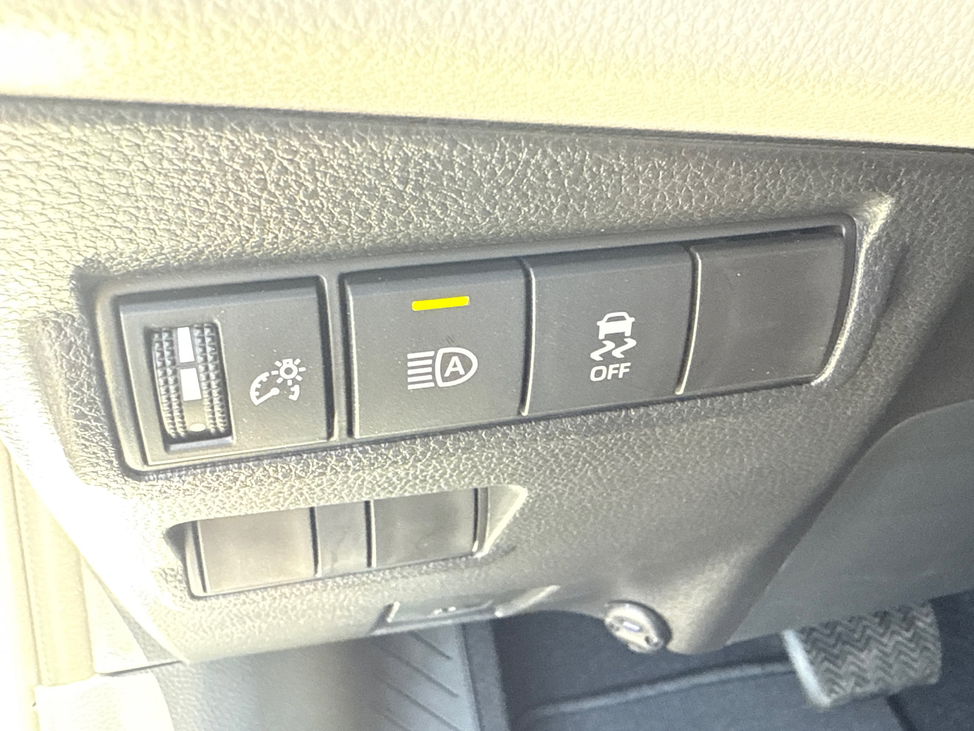 Certified 2026 Toyota Corolla Cross L FWD image 22