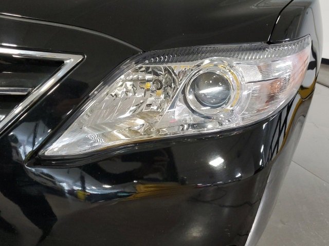 Used 2011 Toyota Camry XLE w/ SE/XLE Extra-Value Pkg image 29