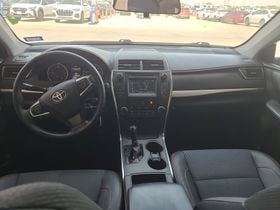 Used 2016 Toyota Camry SE FWD image 8