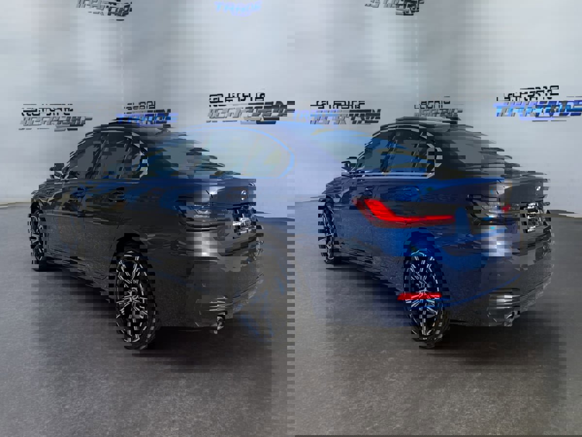 Used 2024 BMW 330i Sedan w/ Convenience Package image 7