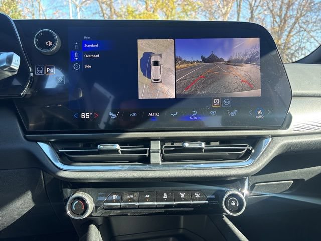 New 2026 Chevrolet Equinox EV LT w/ Comfort Package AWD/4WD image 13