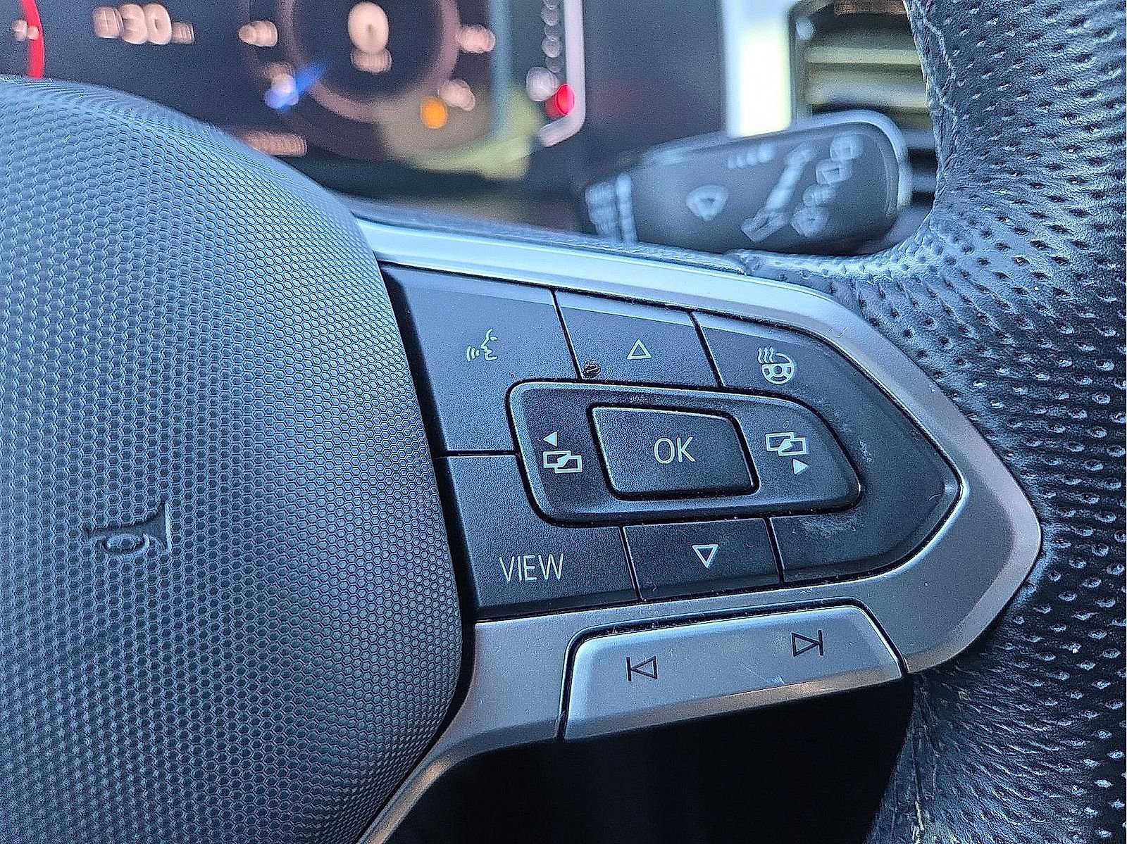 Used 2023 Volkswagen Atlas Cross Sport SEL Premium R-Line image 18