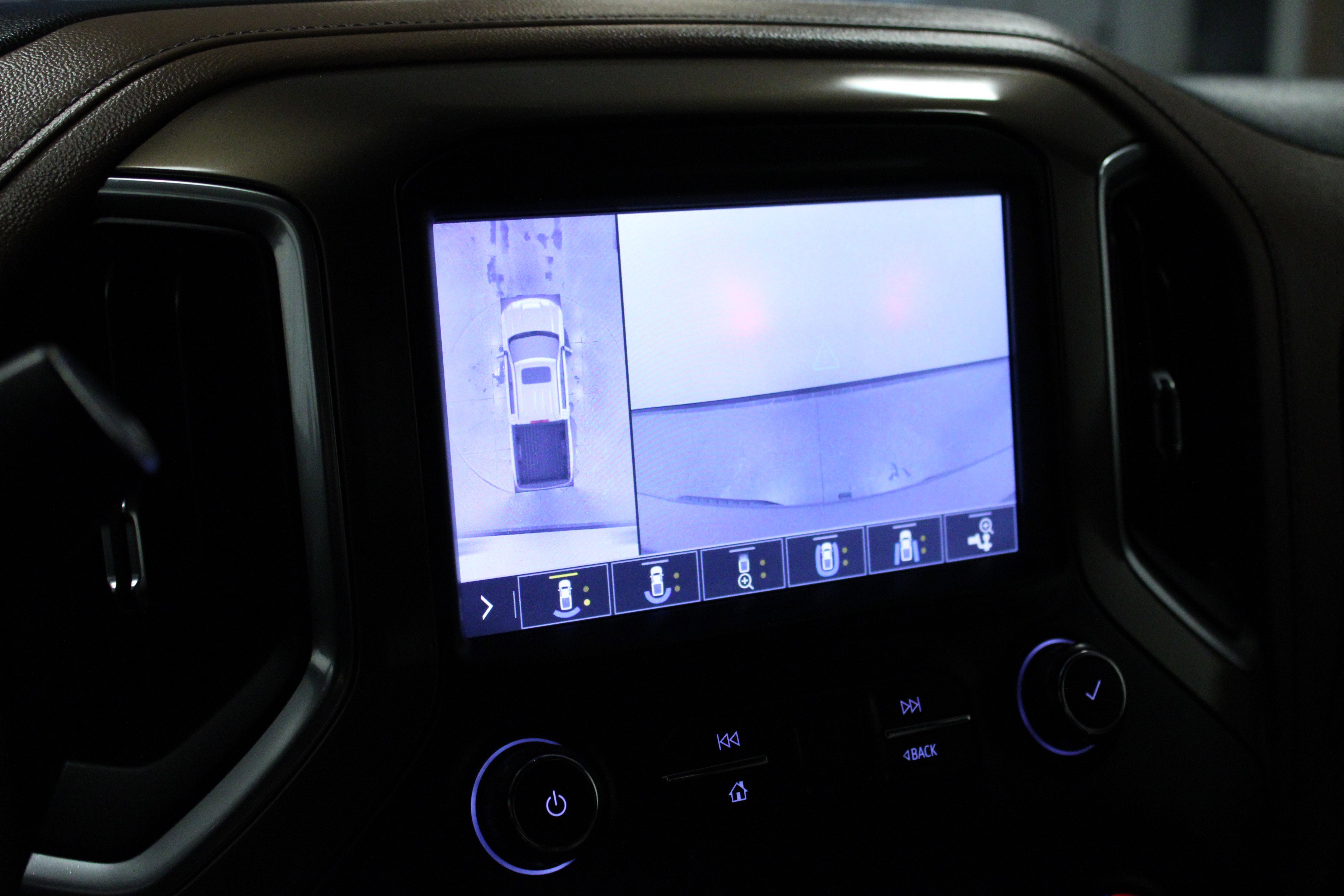 Used 2019 Chevrolet Silverado 1500 High Country image 24