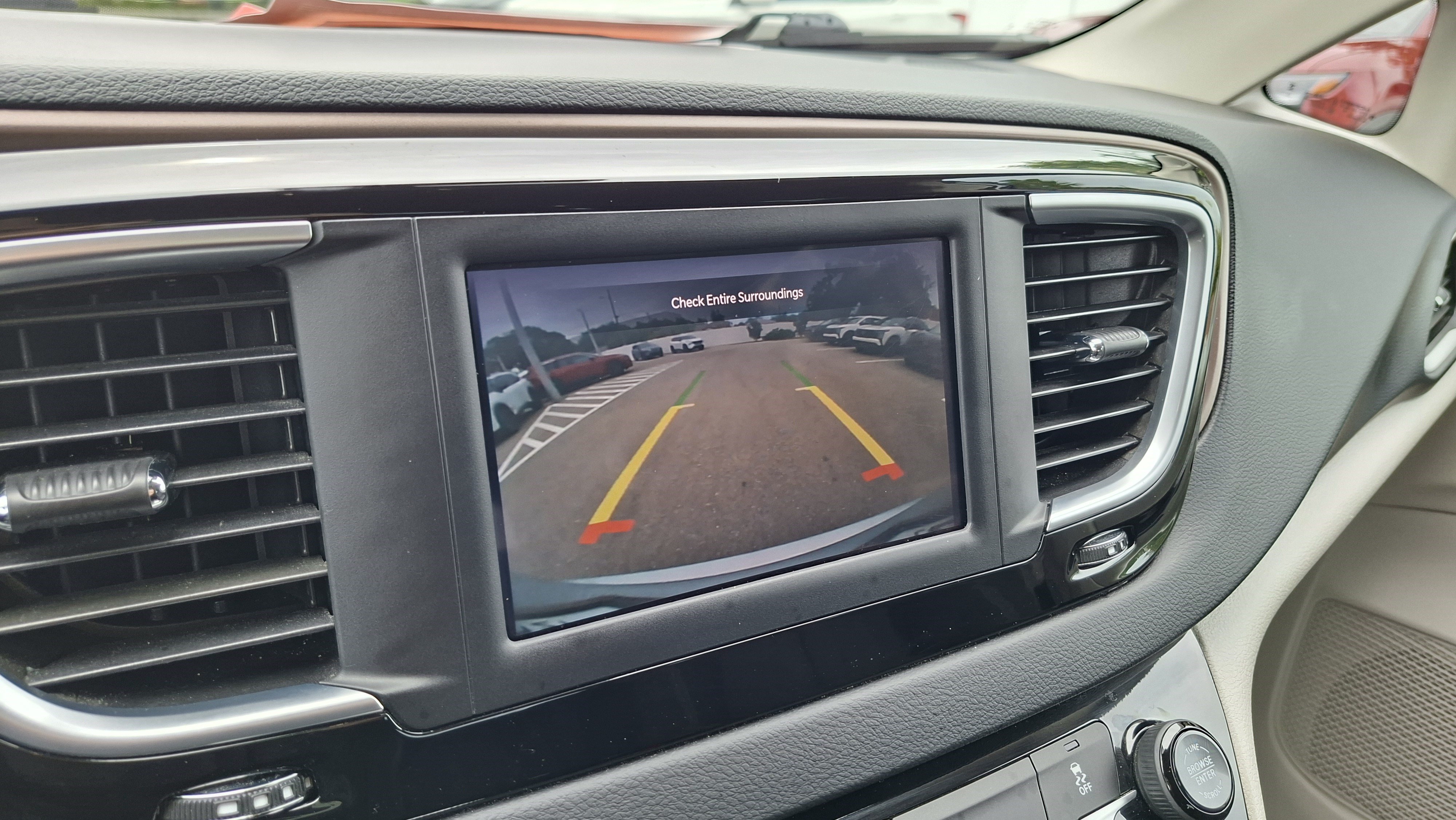 Used 2023 Chrysler Voyager LX FWD image 13