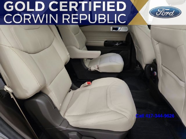 Used 2023 Ford Explorer Platinum w/ Technology Package AWD/4WD image 30