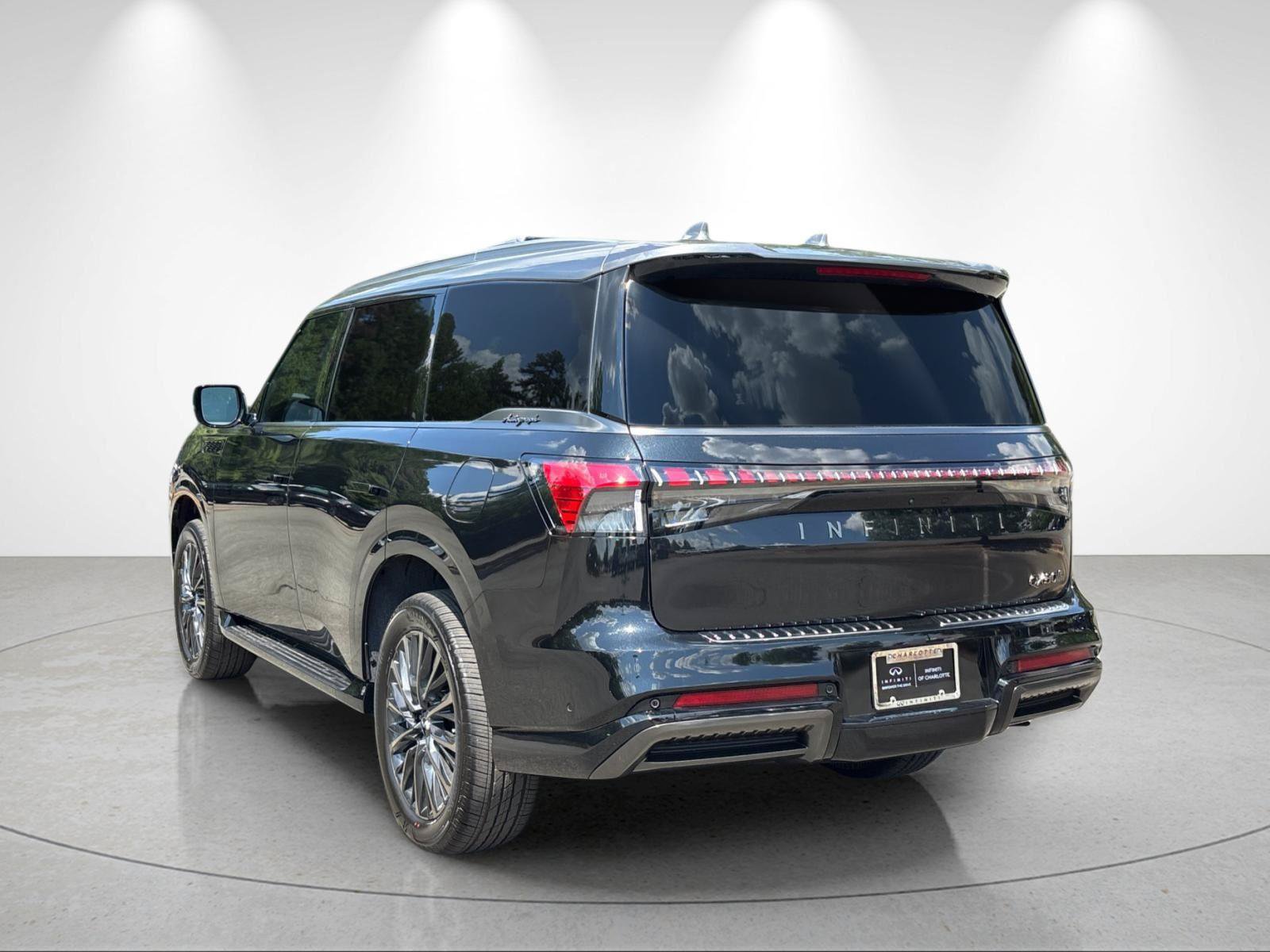 New 2027 INFINITI QX80 Autograph AWD/4WD image 3
