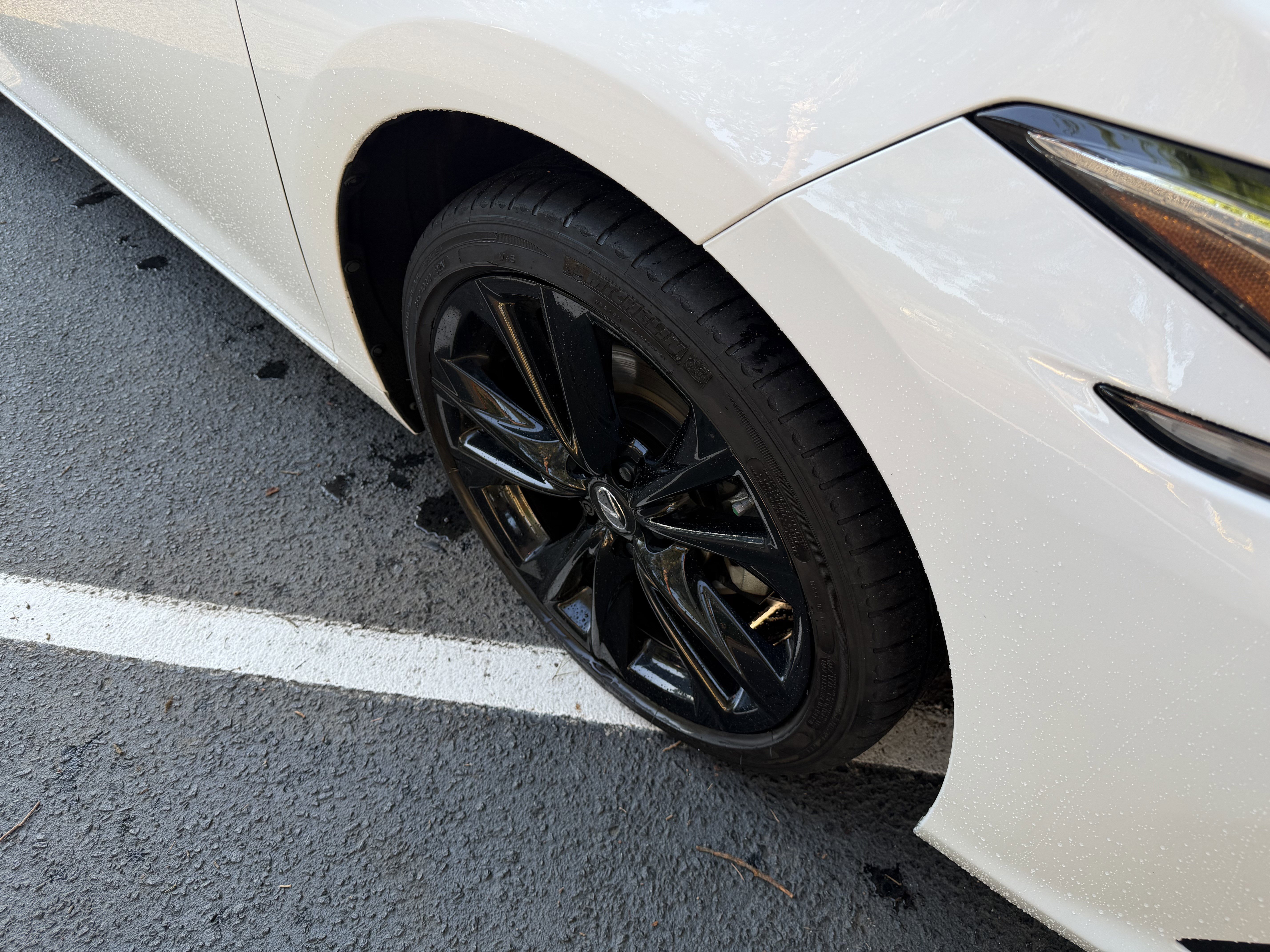 Certified 2023 Lexus ES 350 F Sport w/ Accessory Package (Z2) FWD image 11