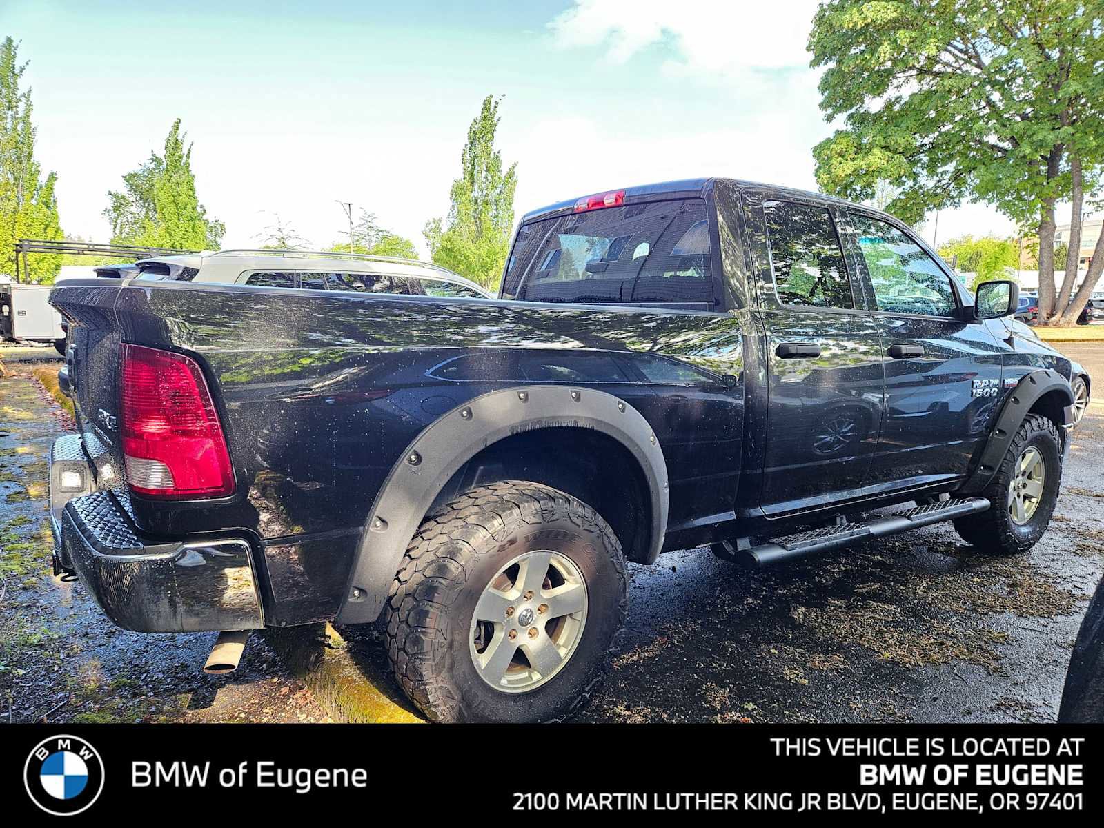 Used 2017 RAM 1500 ST w/ SXT Appearance Group AWD/4WD image 2