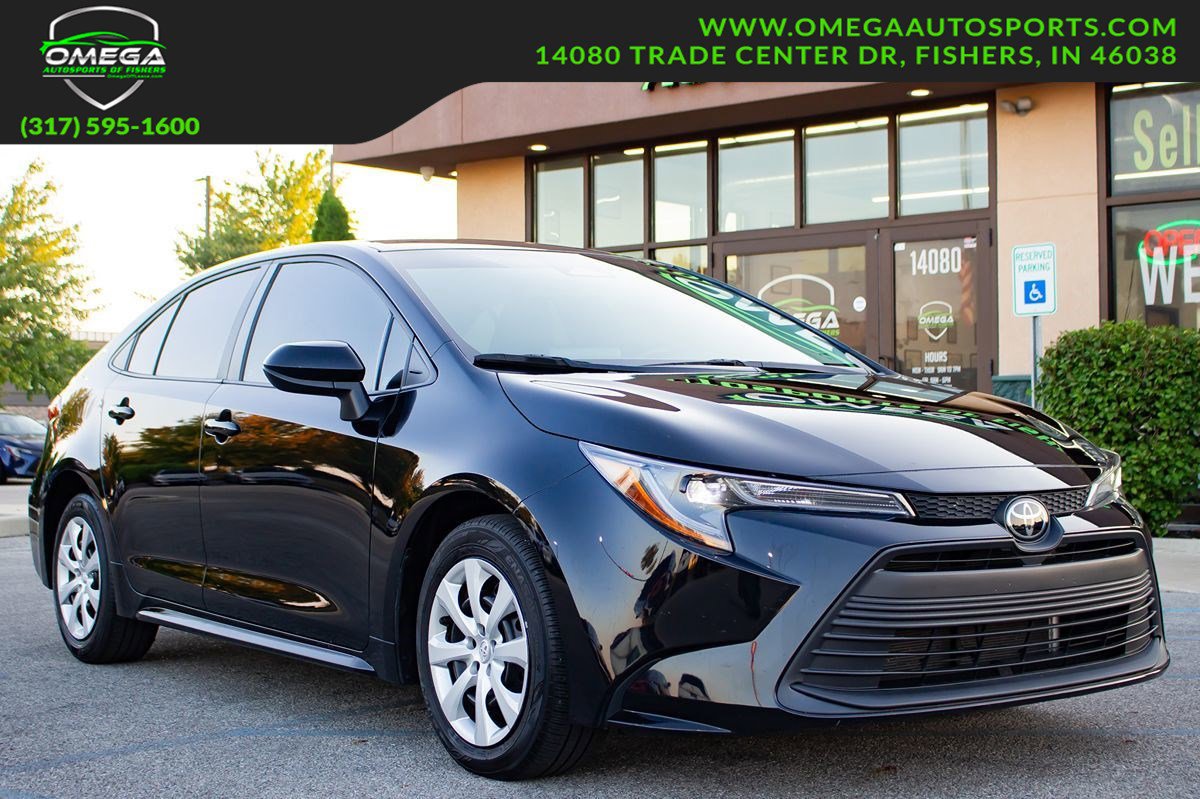 Used 2024 Toyota Corolla LE image 1