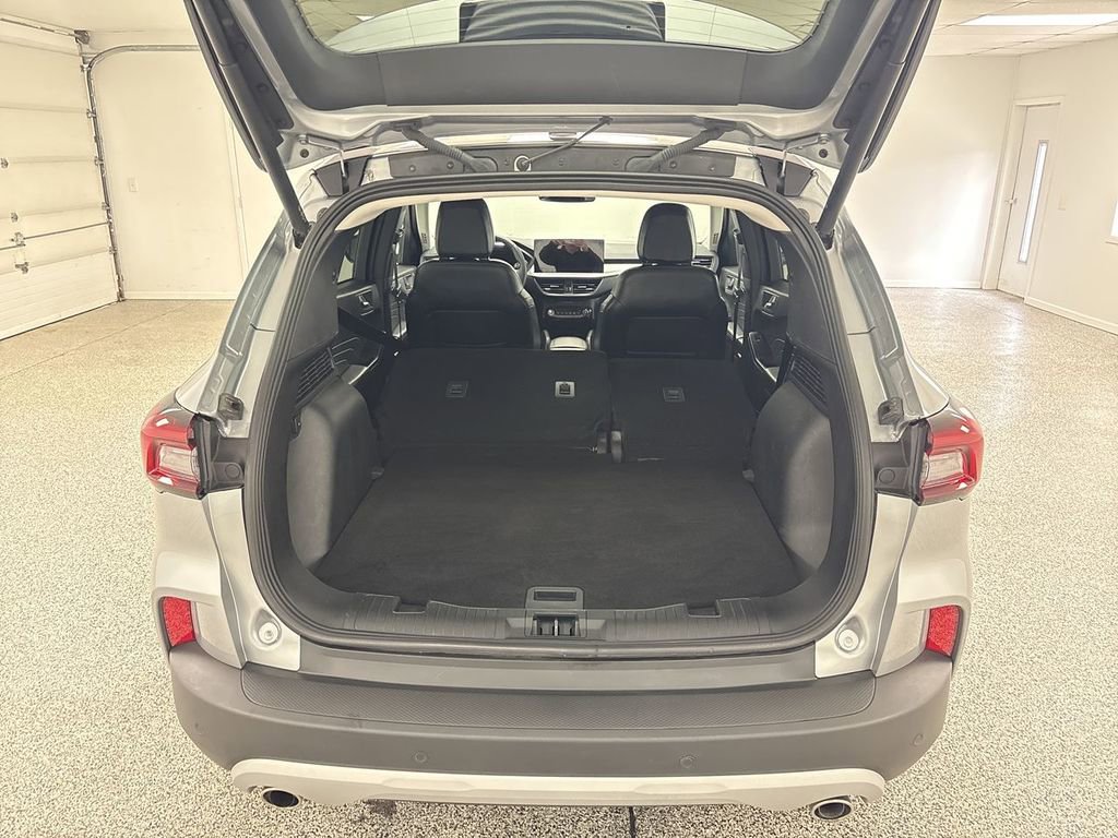 Used 2024 Ford Escape Platinum image 28