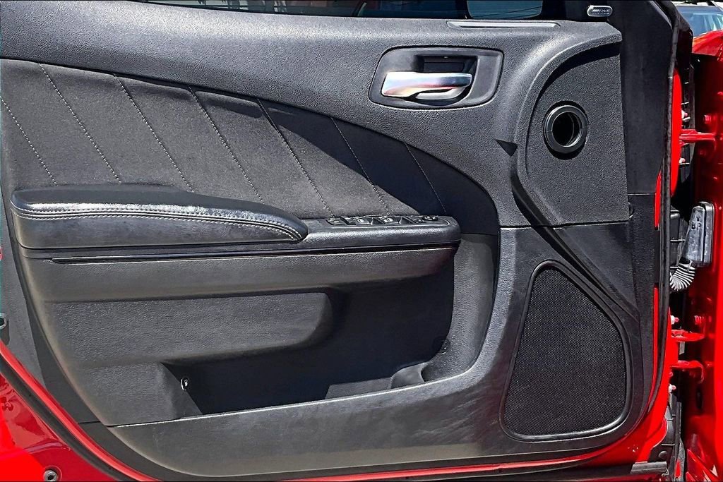 Used 2019 Dodge Charger R/T w/ Blacktop Package RWD image 23
