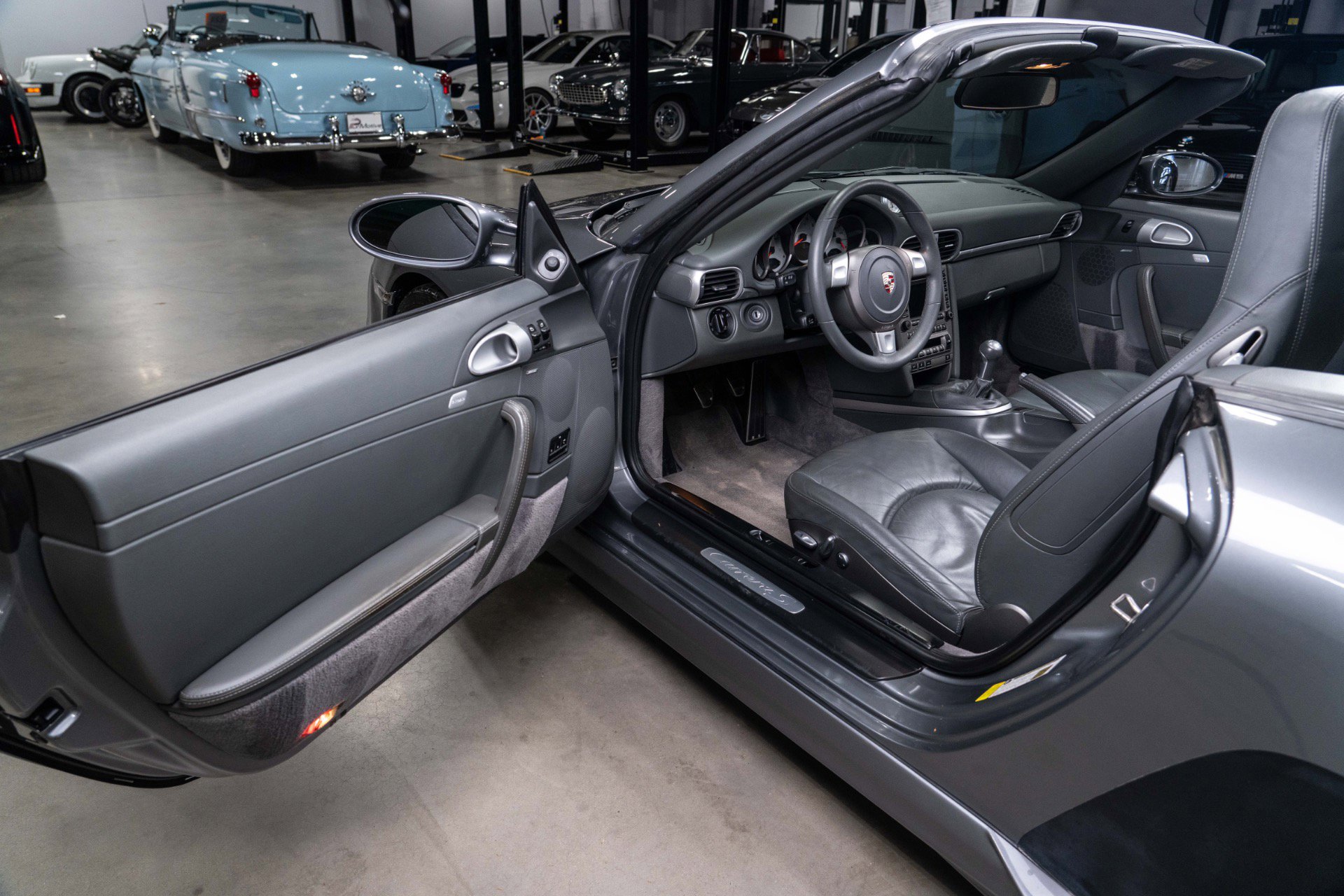 Used 2006 Porsche 911 Carrera 4S AWD/4WD image 40