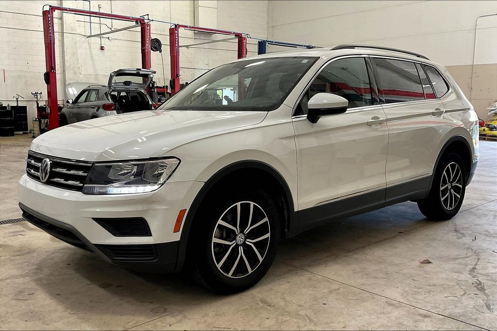 Used 2021 Volkswagen Tiguan SE image 32