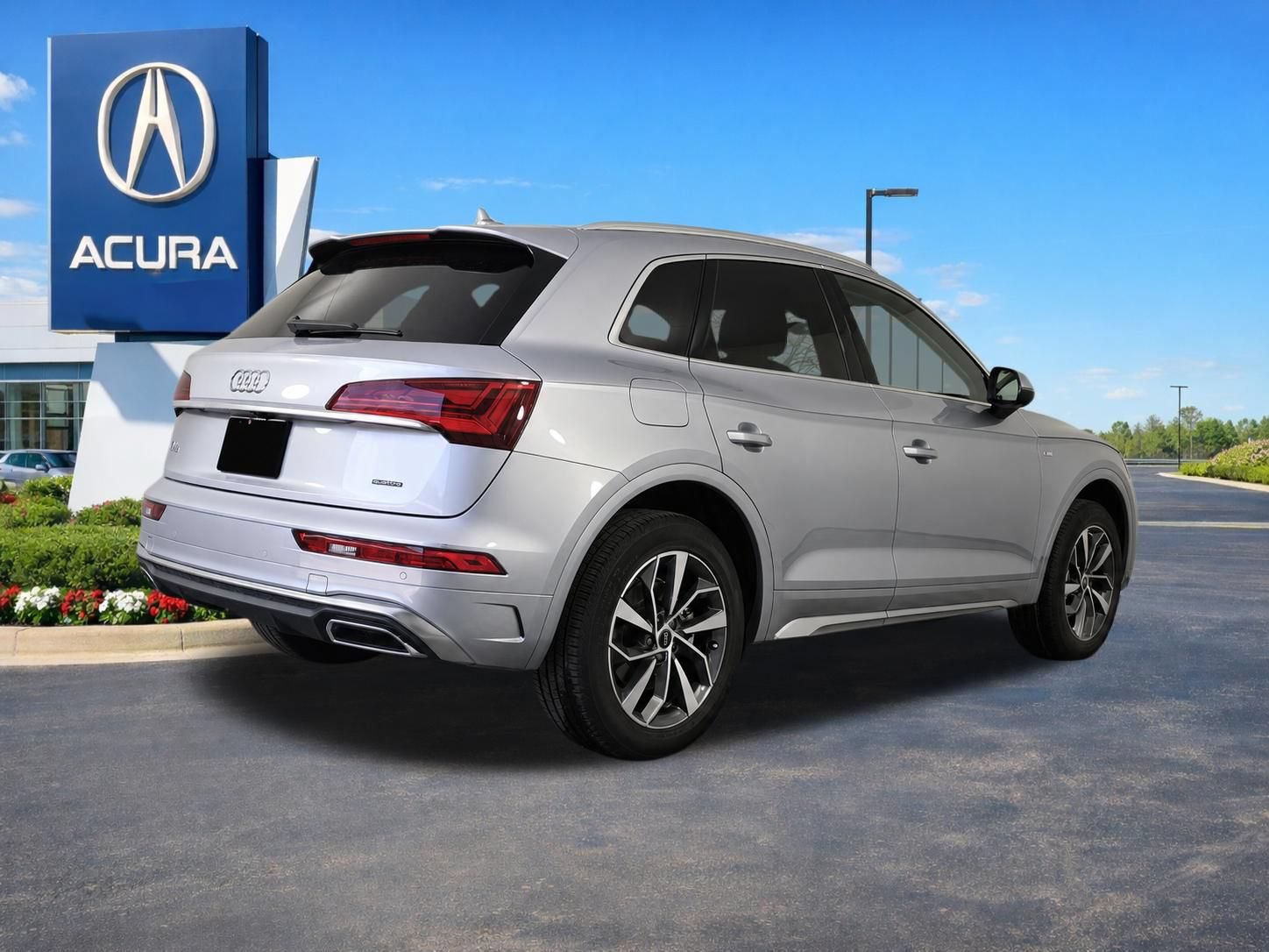 Used 2023 Audi Q5 2.0T Premium Plus w/ Premium Plus Package AWD/4WD image 6