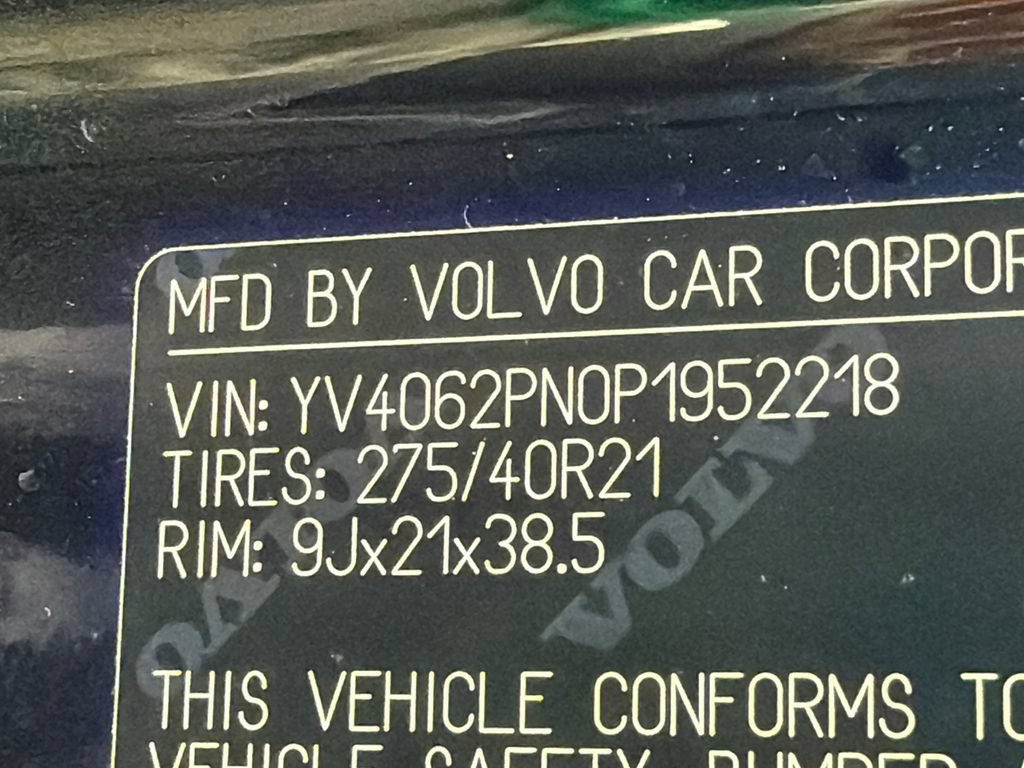 Used 2023 Volvo XC90 B6 Plus AWD/4WD image 33