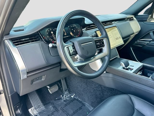 Used 2025 Land Rover Range Rover Long Wheelbase SE AWD/4WD image 9