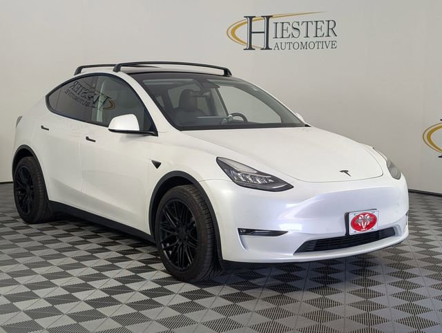 Used 2022 Tesla Model Y Long Range image 2