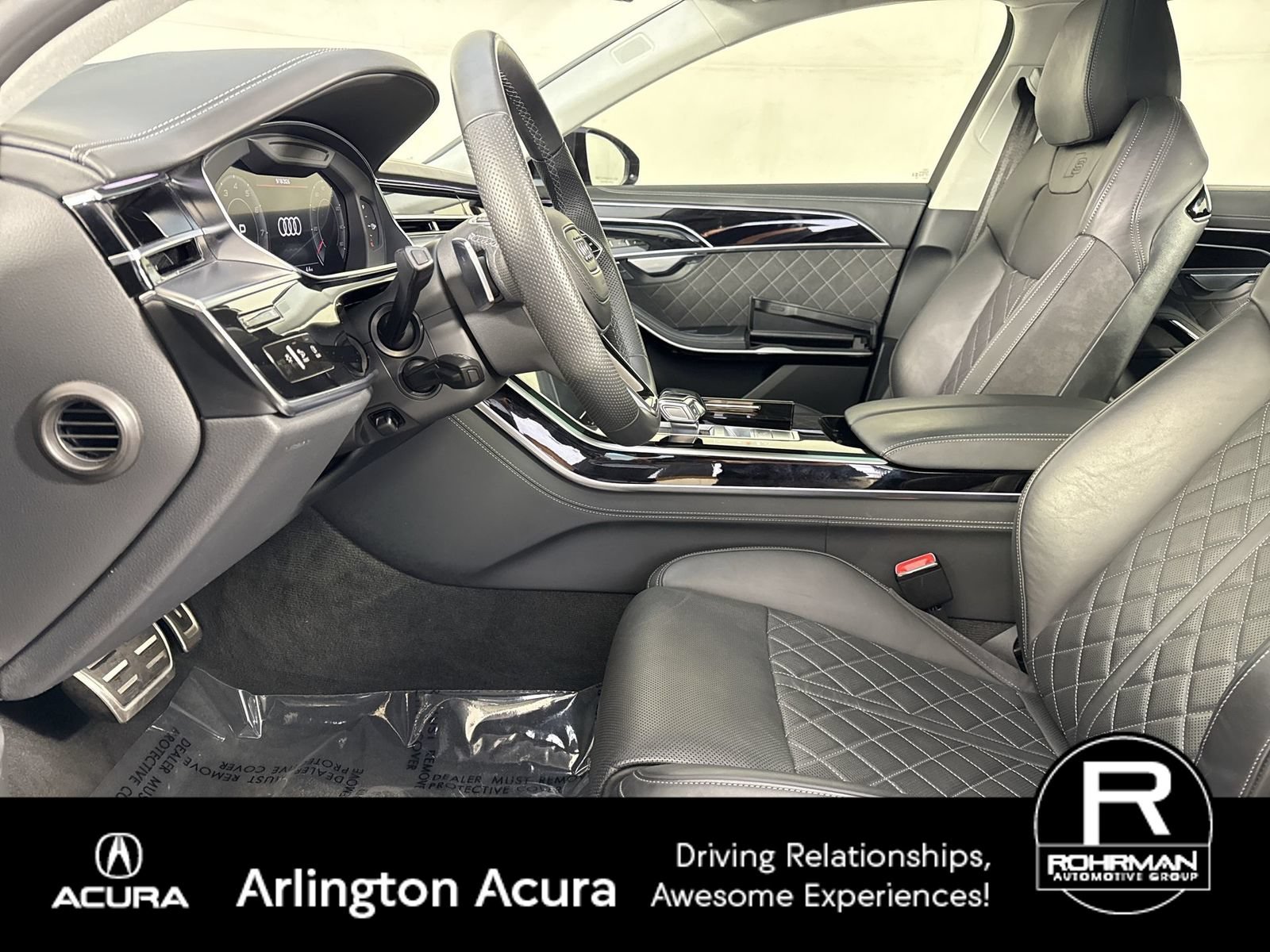 Used 2023 Audi S8 AWD/4WD image 4