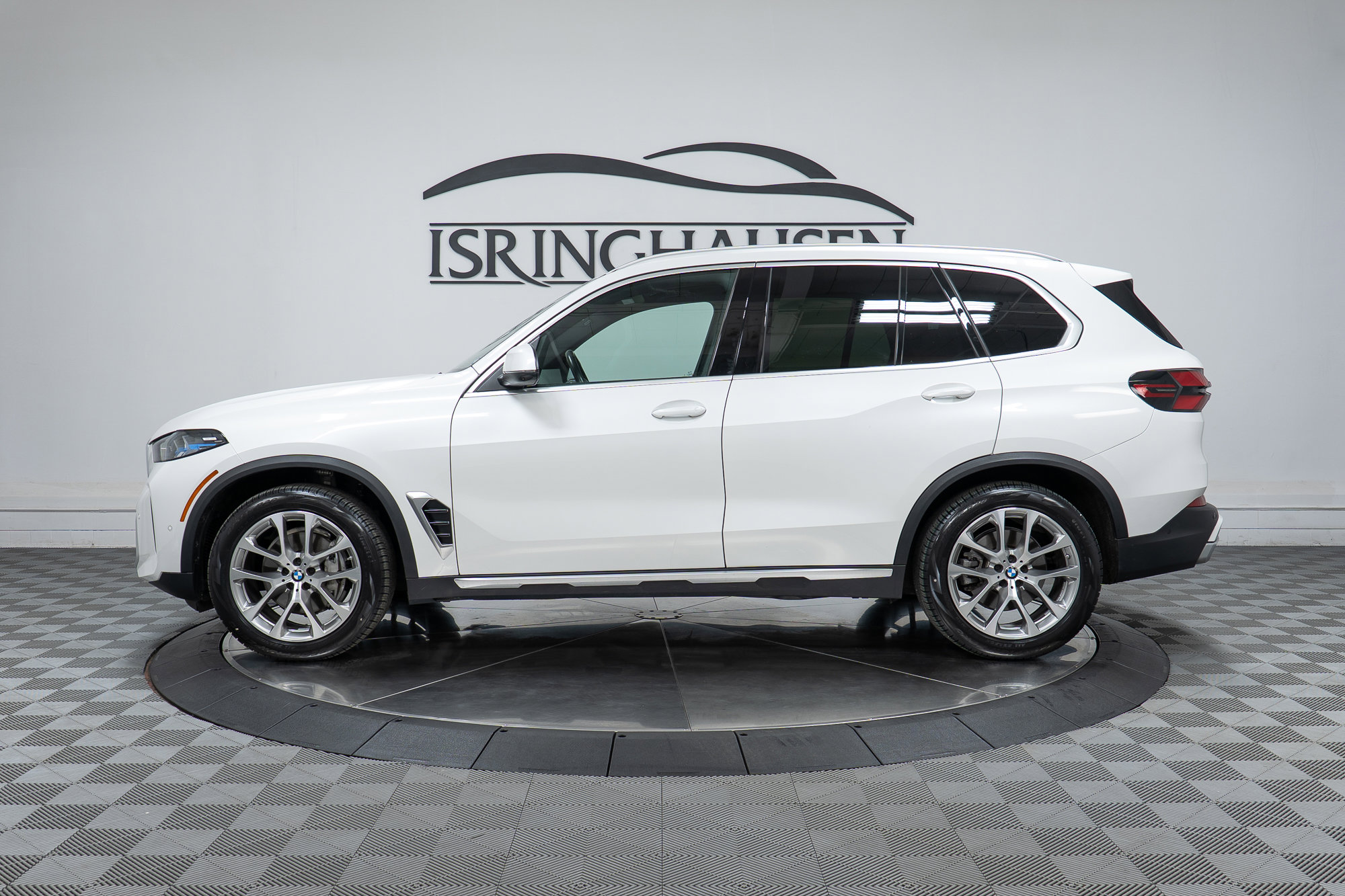Certified 2024 BMW X5 xDrive40i w/ Premium Package AWD/4WD image 8