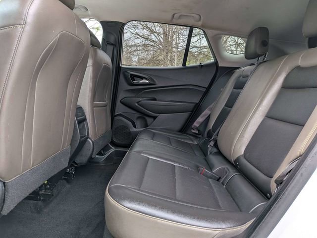 Used 2024 Chevrolet Trax ACTIV w/ Sunroof Package image 13