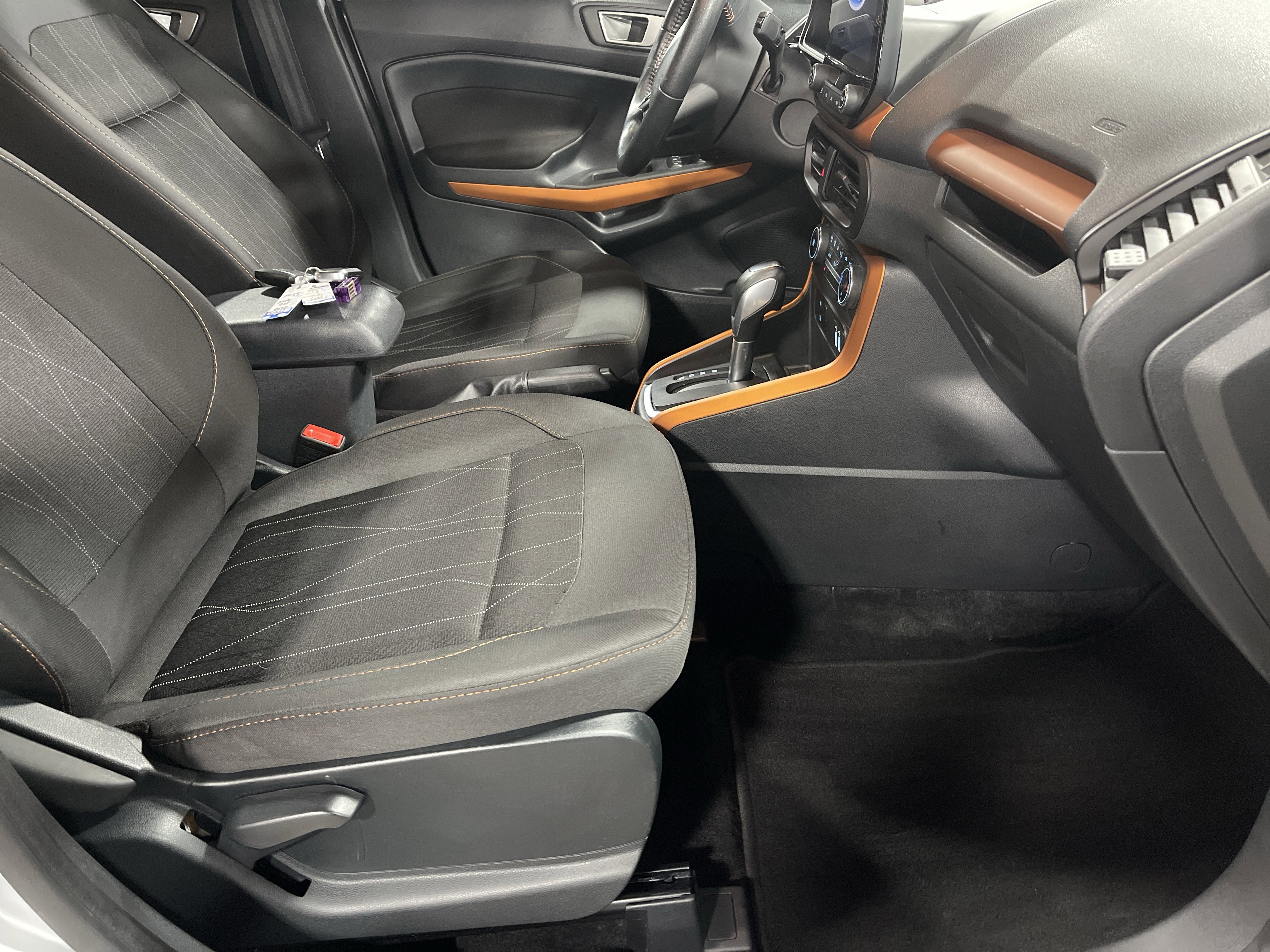 Used 2022 Ford EcoSport SE w/ SE Convenience Package image 14