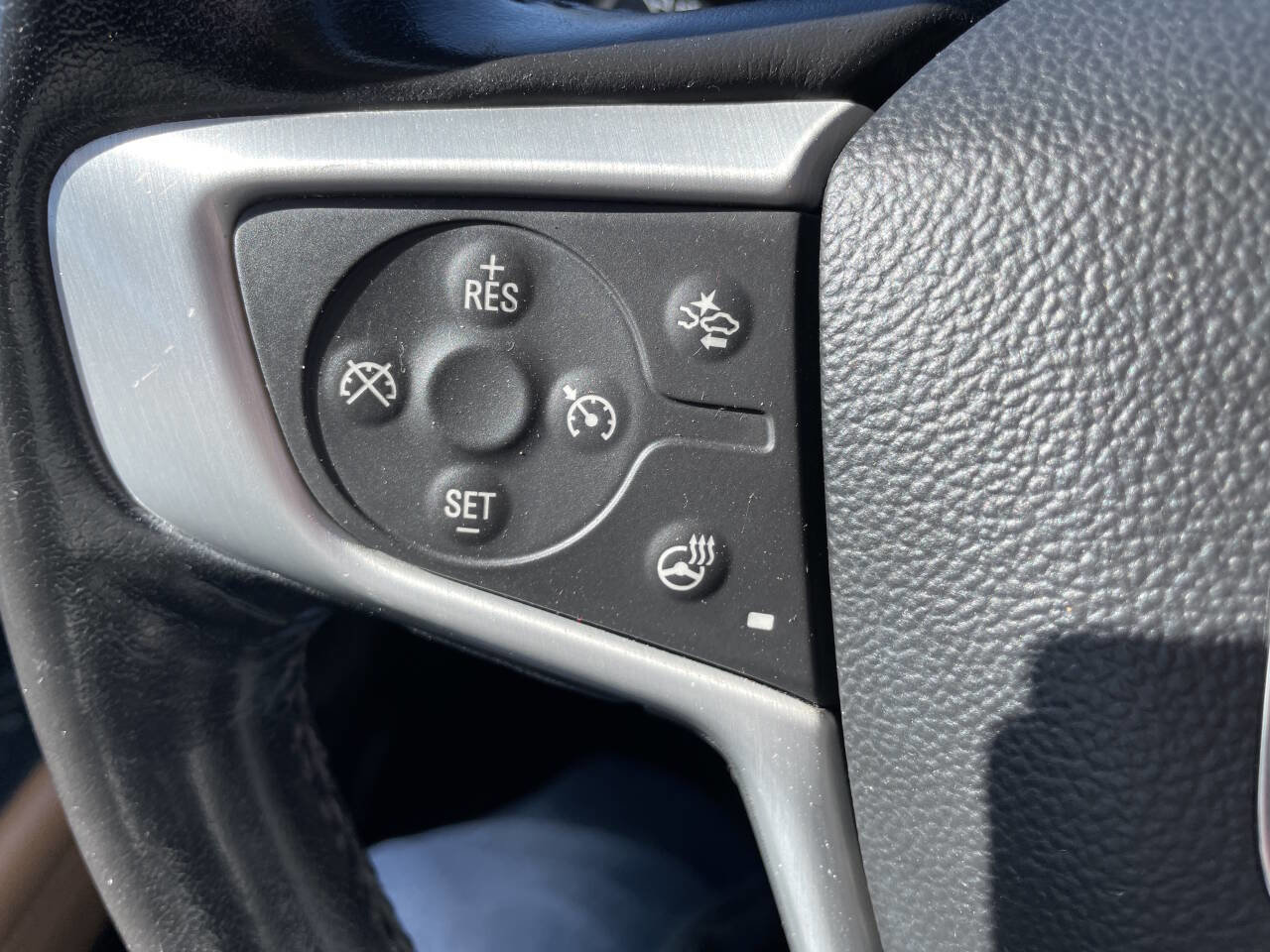 Used 2020 GMC Terrain SLT w/ Preferred Package image 16