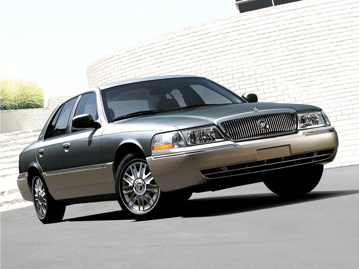 Used 2005 Mercury Grand Marquis GS RWD image 1