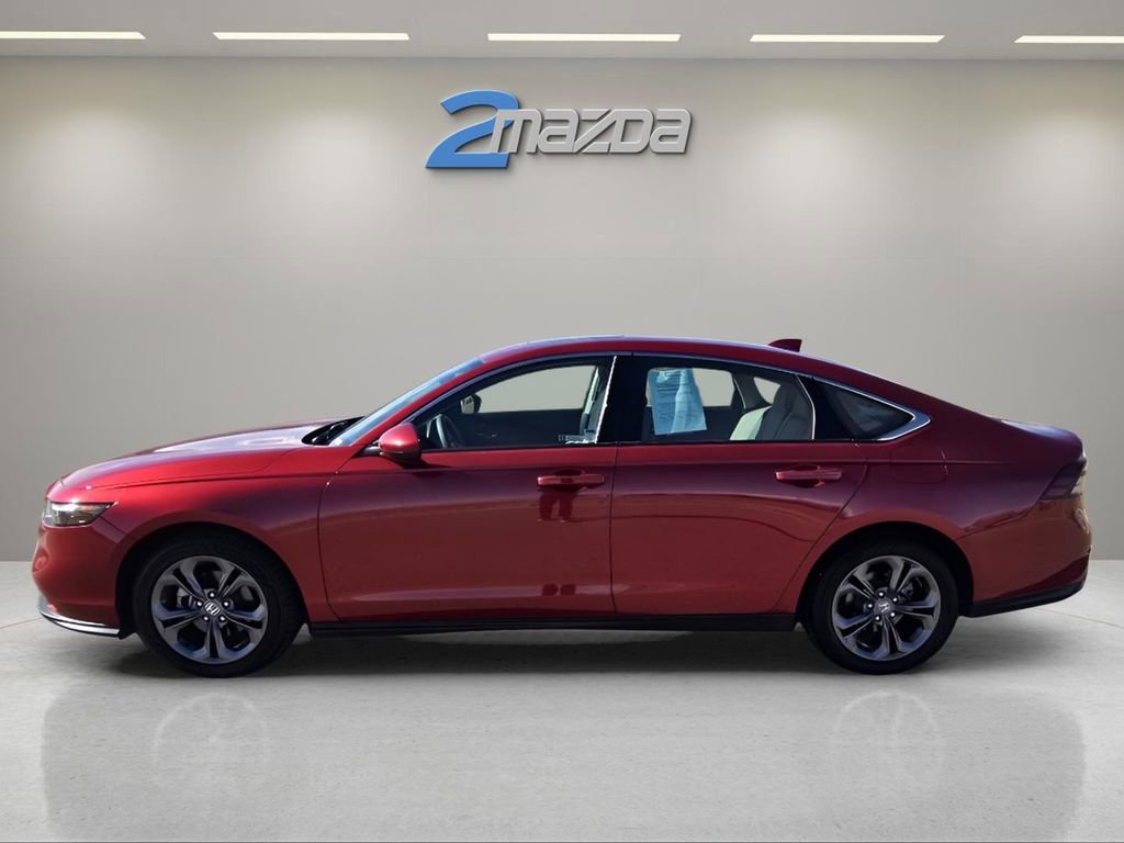 Used 2023 Honda Accord EX image 2