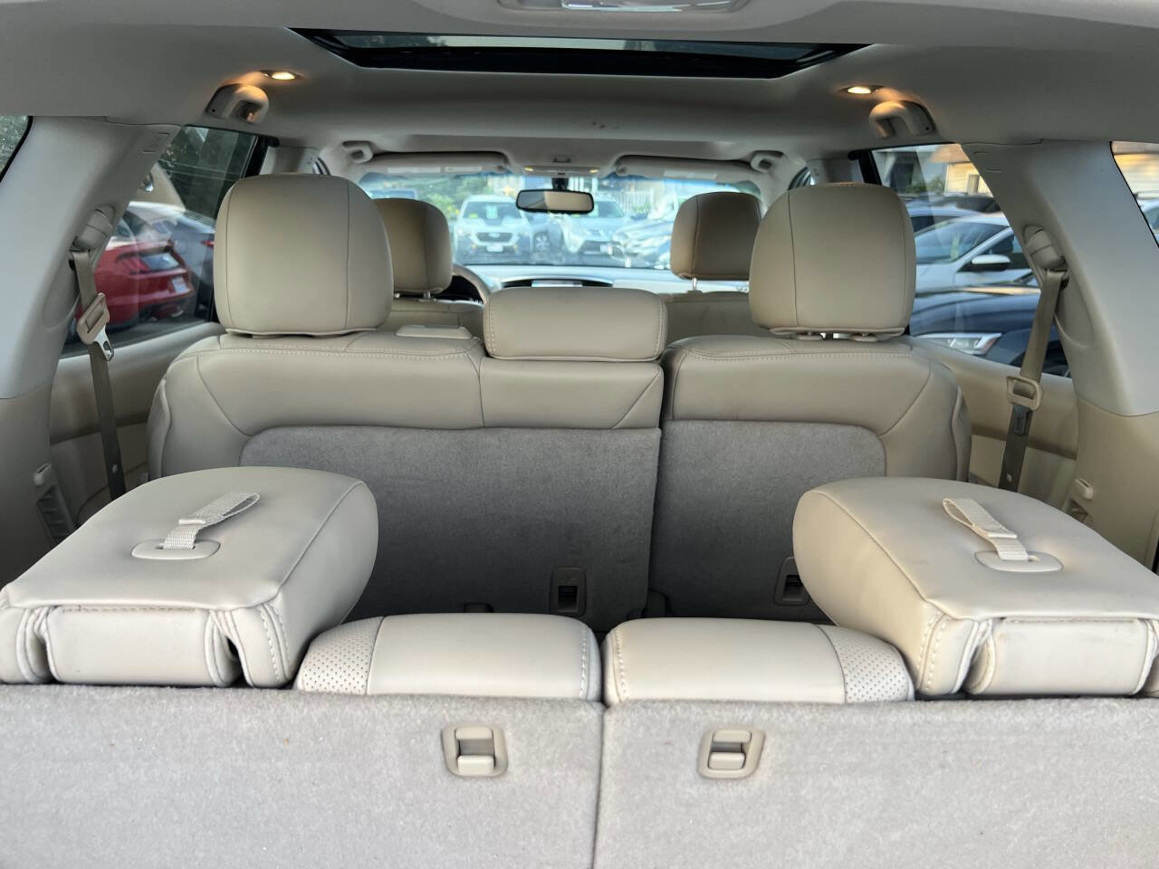 Used 2015 Nissan Pathfinder Platinum image 17