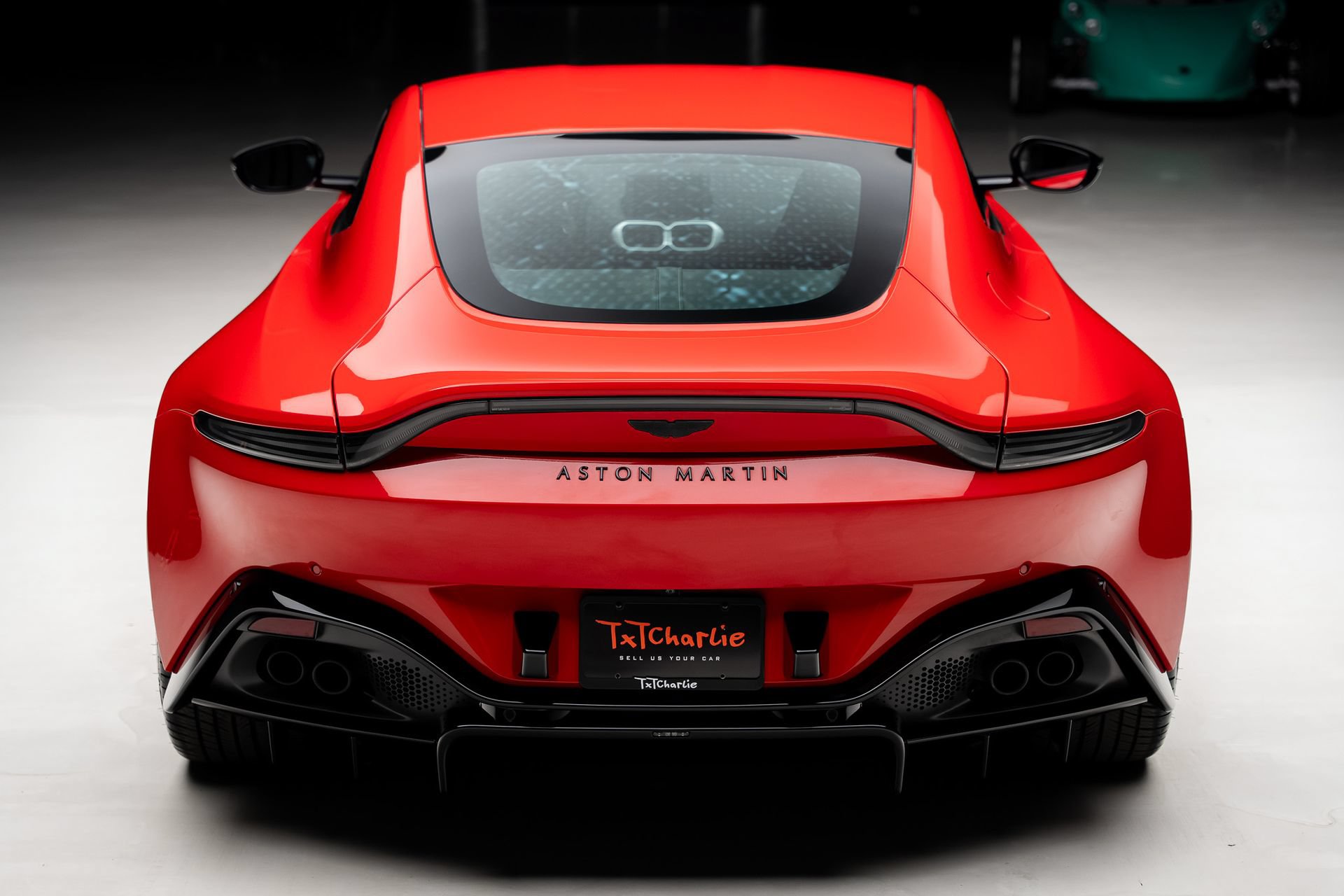 Used 2023 Aston Martin V8 Vantage Coupe RWD image 24