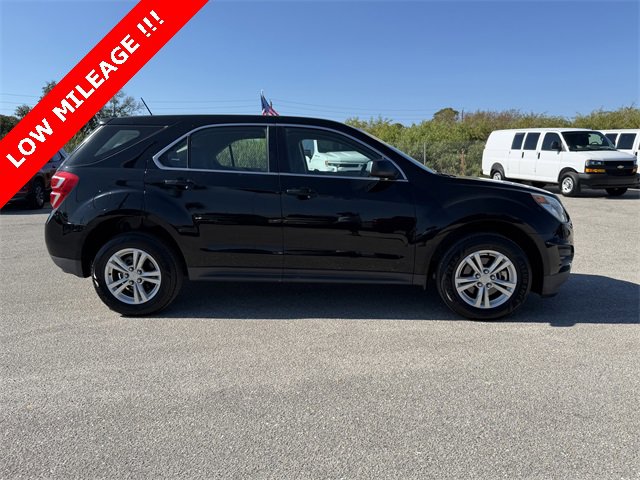 Used 2017 Chevrolet Equinox LS image 3