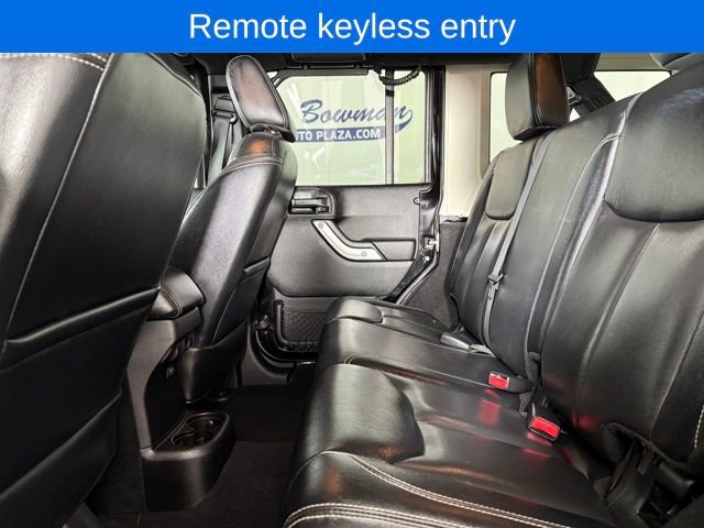 Used 2015 Jeep Wrangler Unlimited Rubicon image 14