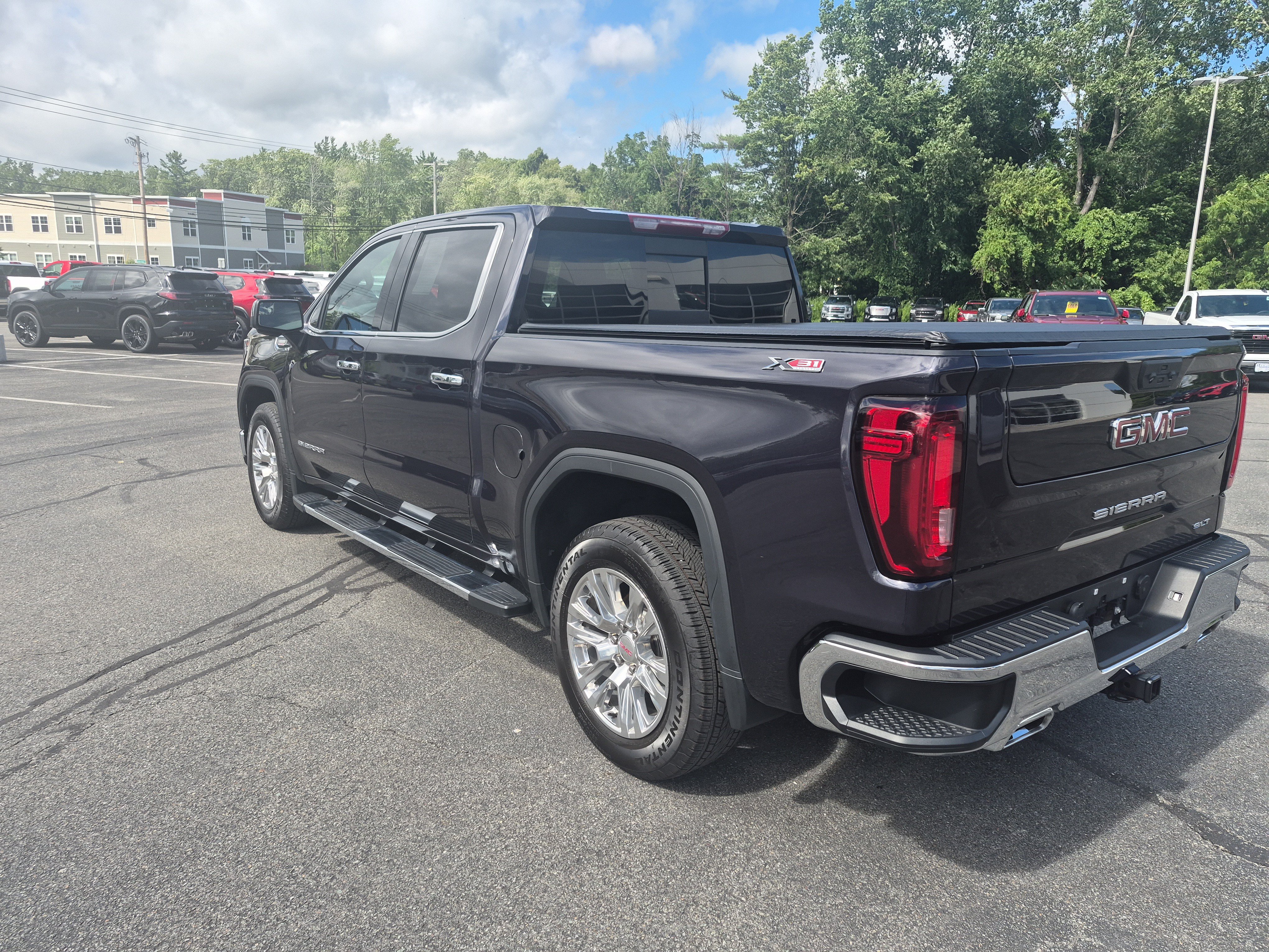 Certified 2022 GMC Sierra 1500 SLT w/ SLT Convenience Package AWD/4WD image 3