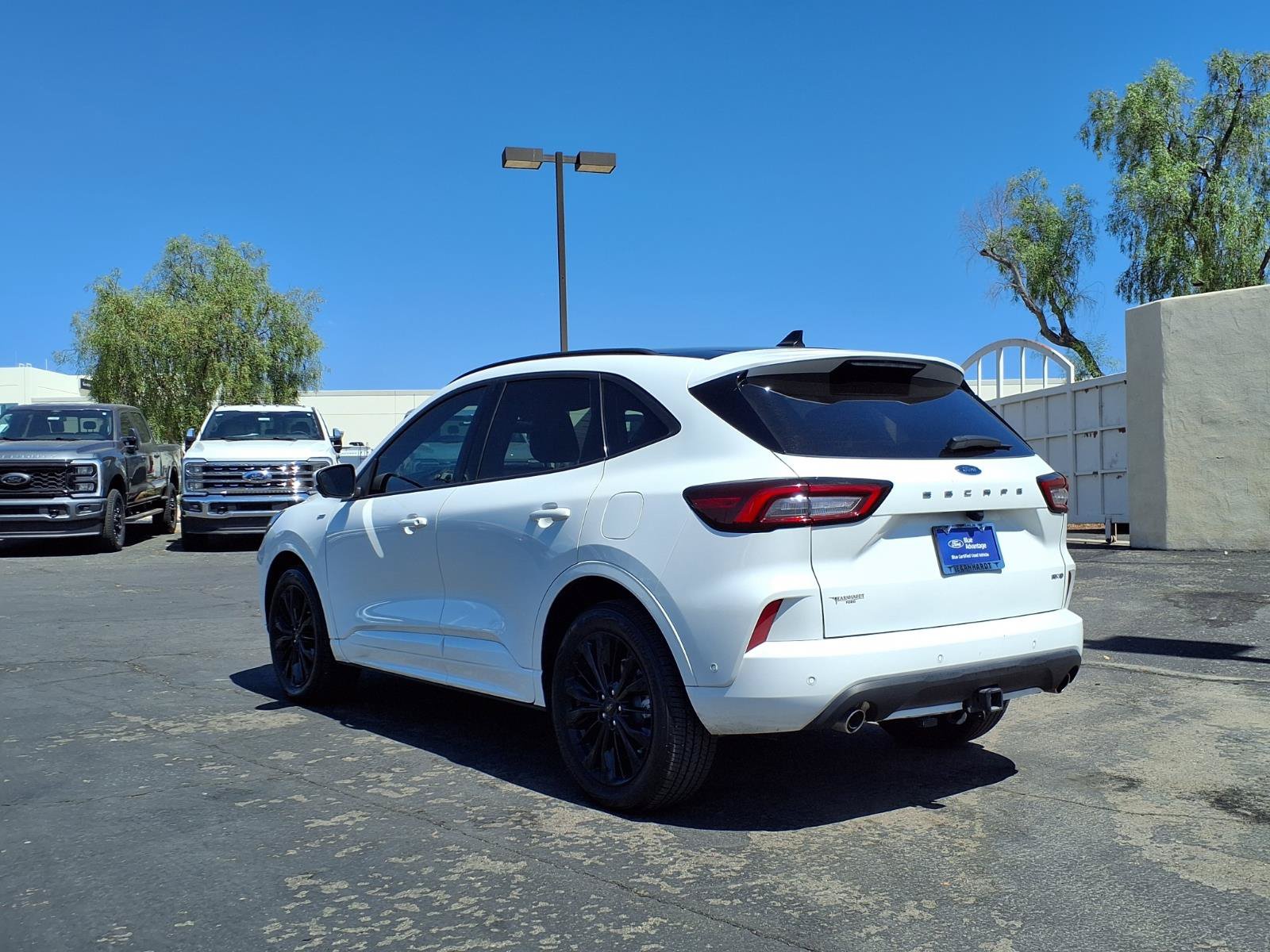 Certified 2023 Ford Escape ST-Line Elite w/ Premium Technology Package AWD/4WD image 4