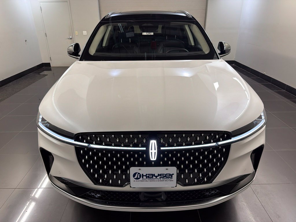 New 2026 Lincoln Nautilus Reserve AWD/4WD image 2