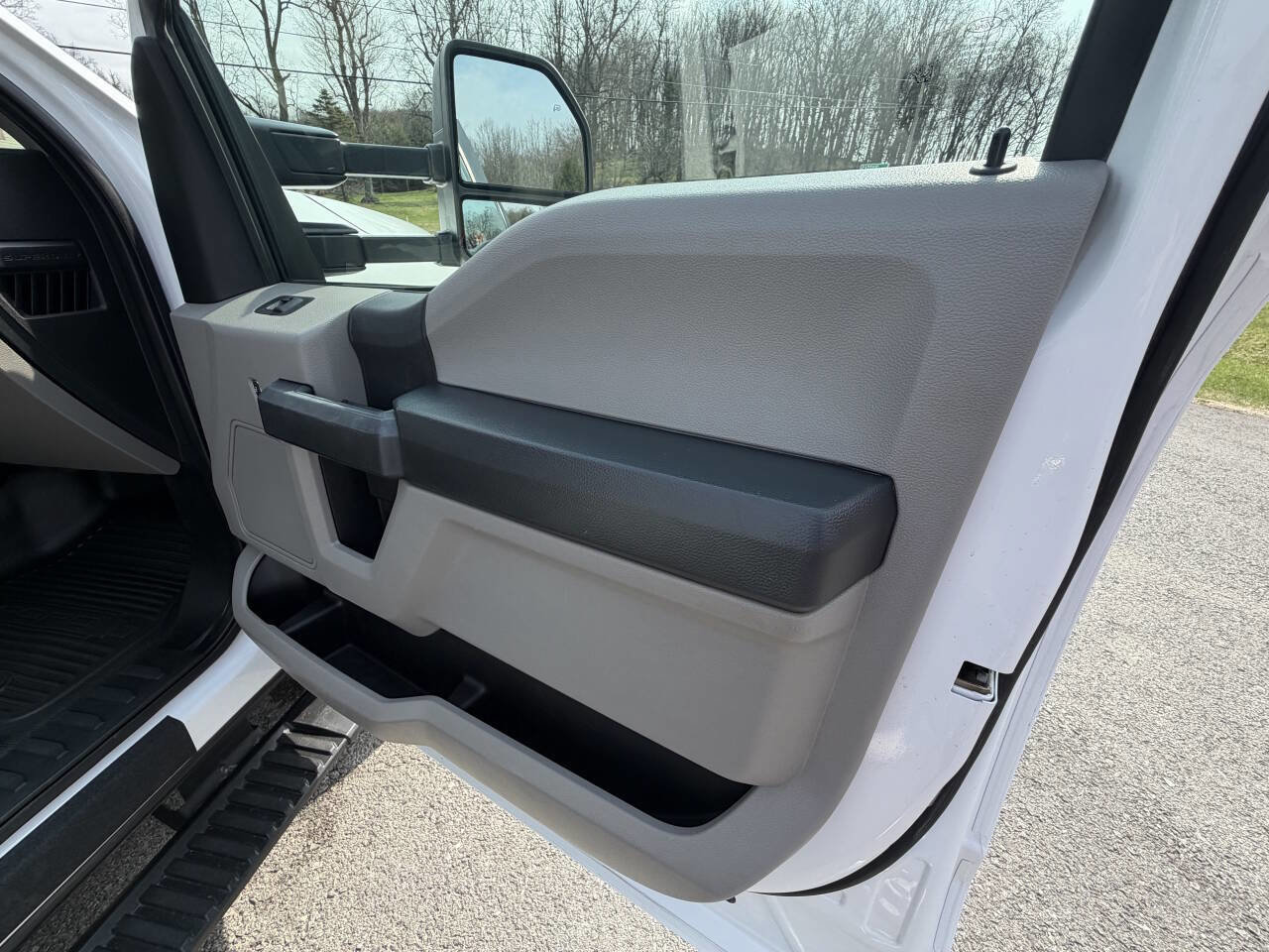 Used 2021 Ford F350 XL w/ Power Equipment Group image 41