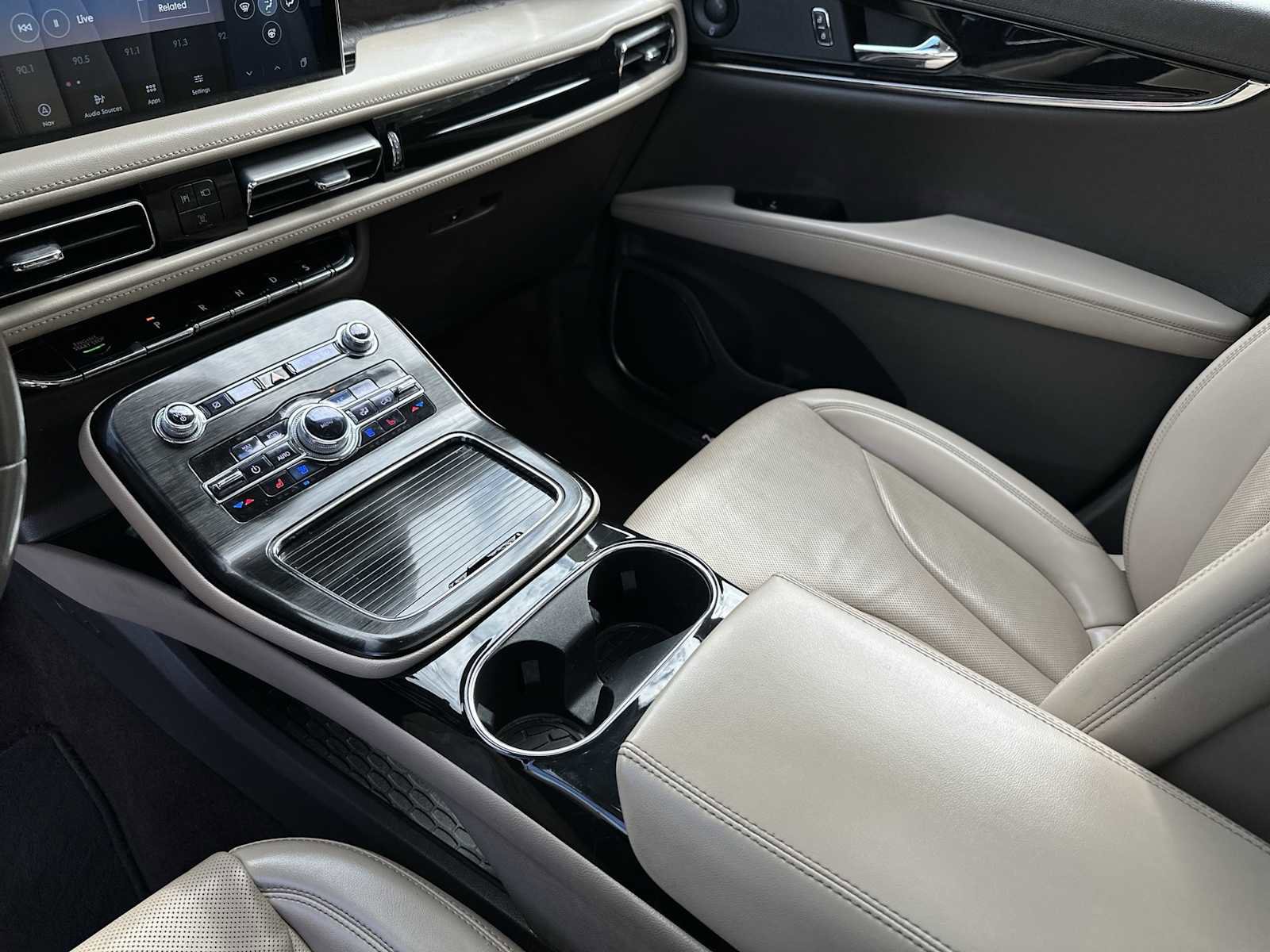 Used 2021 Lincoln Nautilus Reserve FWD image 22