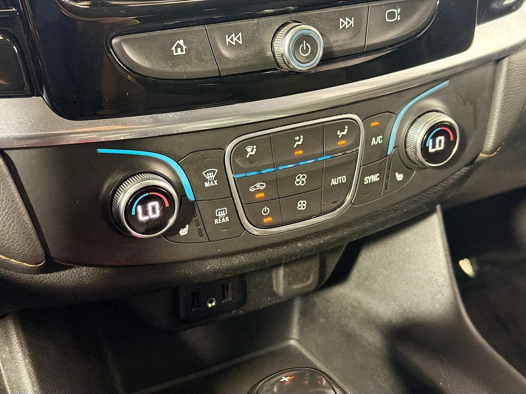 Used 2019 Chevrolet Traverse LT FWD image 17