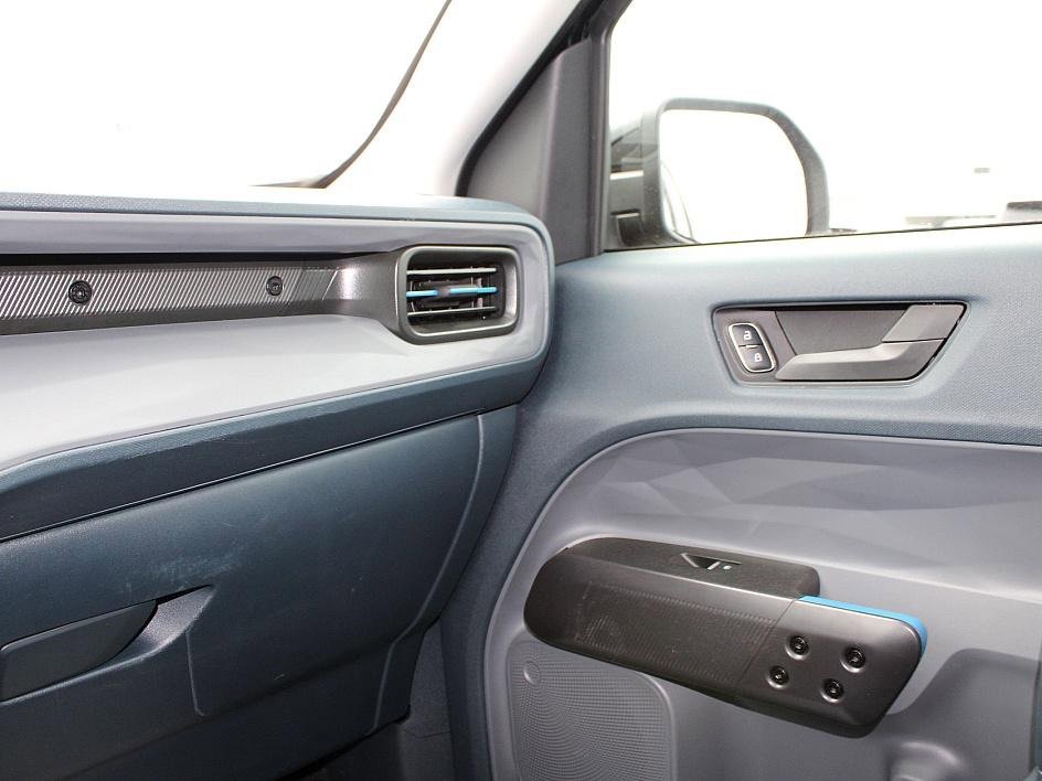 Used 2025 Ford Maverick Lobo image 25