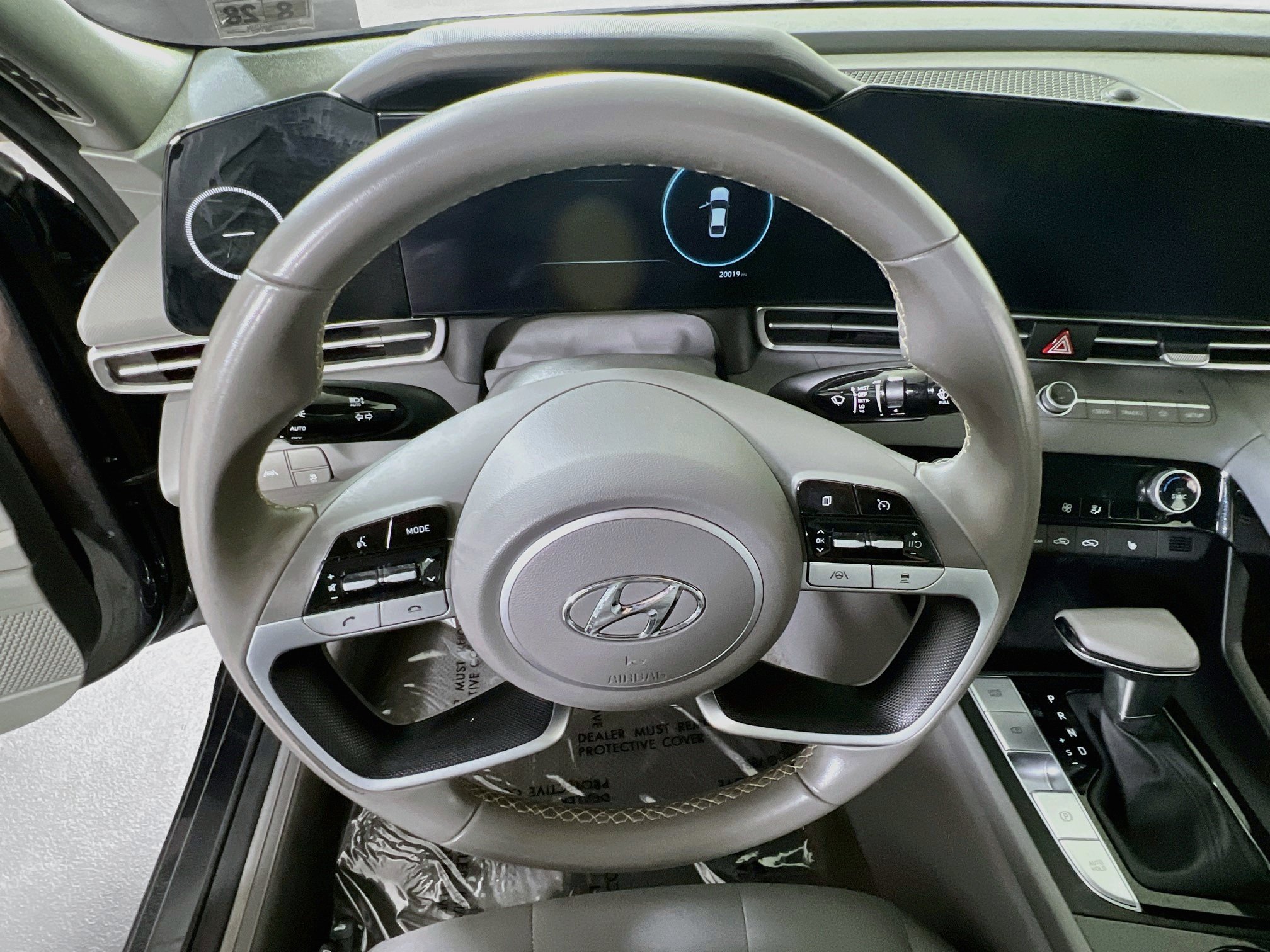 Used 2023 Hyundai Elantra SEL w/ Convenience Package FWD image 11