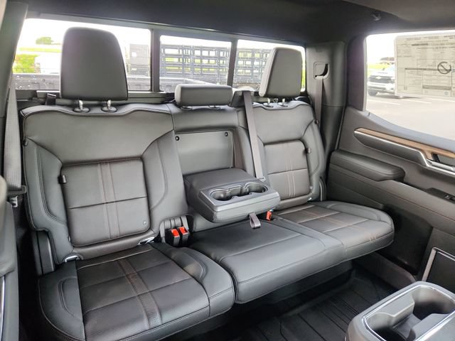New 2026 Chevrolet Silverado 1500 High Country w/ High Country Premium Package AWD/4WD image 17