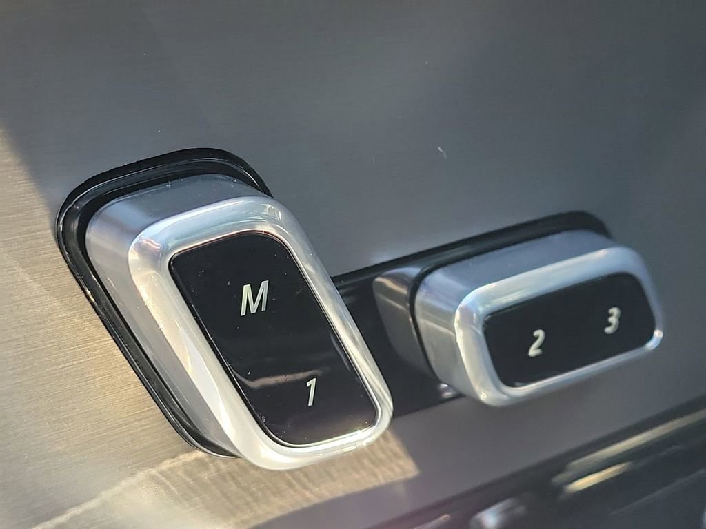 Certified 2025 Land Rover Range Rover Sport Dynamic SE image 27