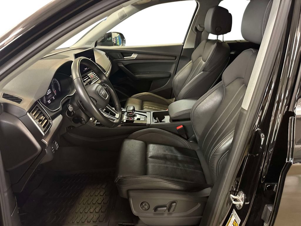 Used 2023 Audi Q5 2.0T Premium Plus w/ Premium Plus Package AWD/4WD image 6
